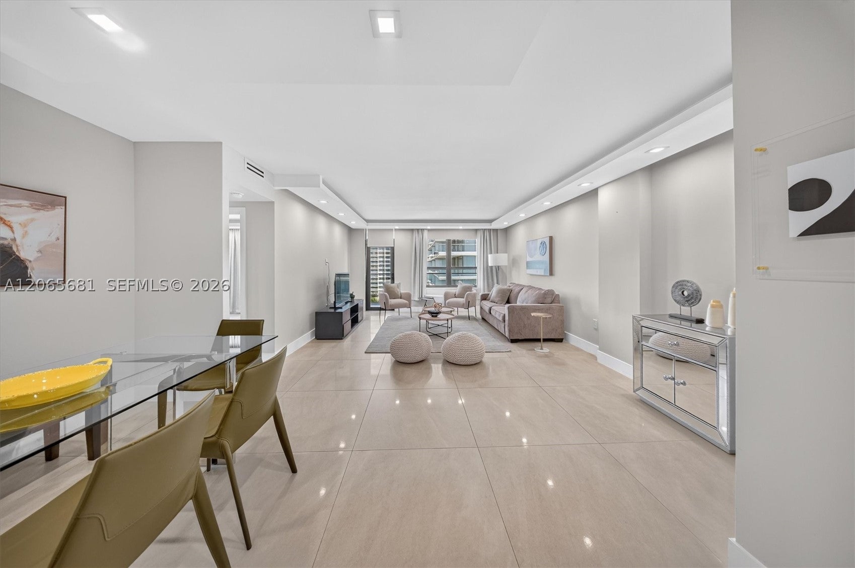 10185 Collins Ave 1223