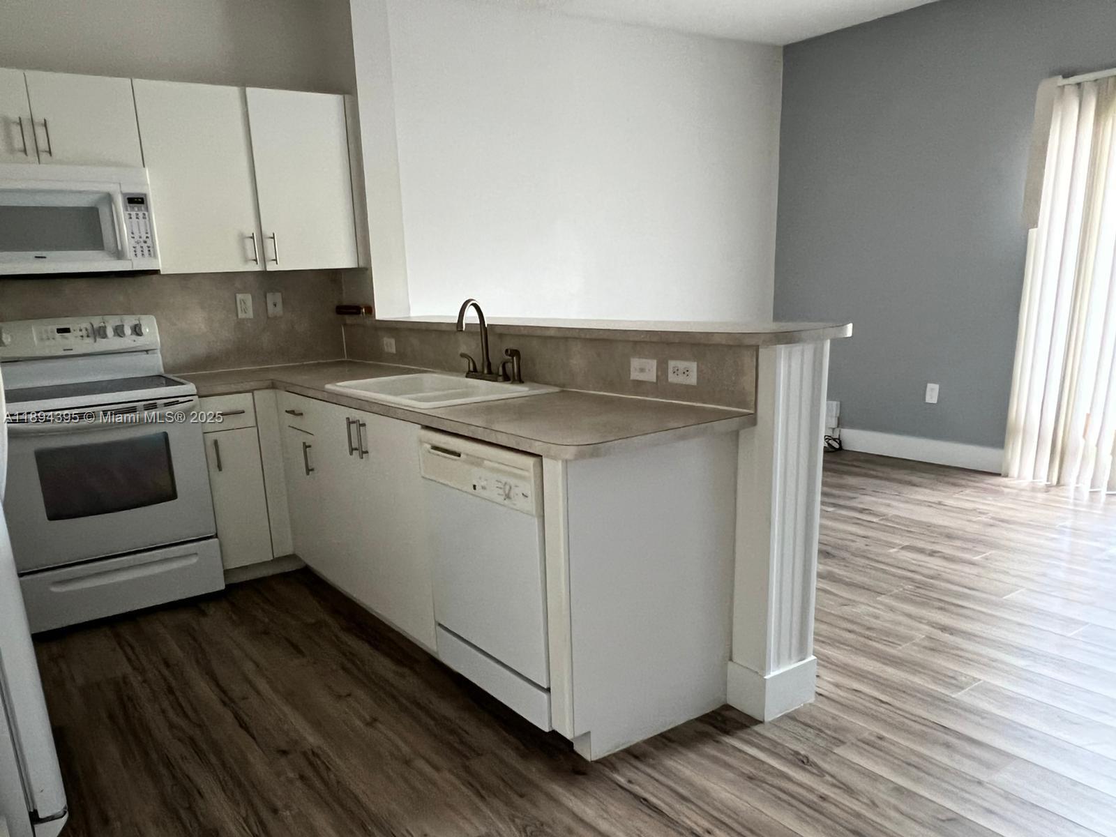 TOWNGATE CONDO TWELVE - Residential Lease