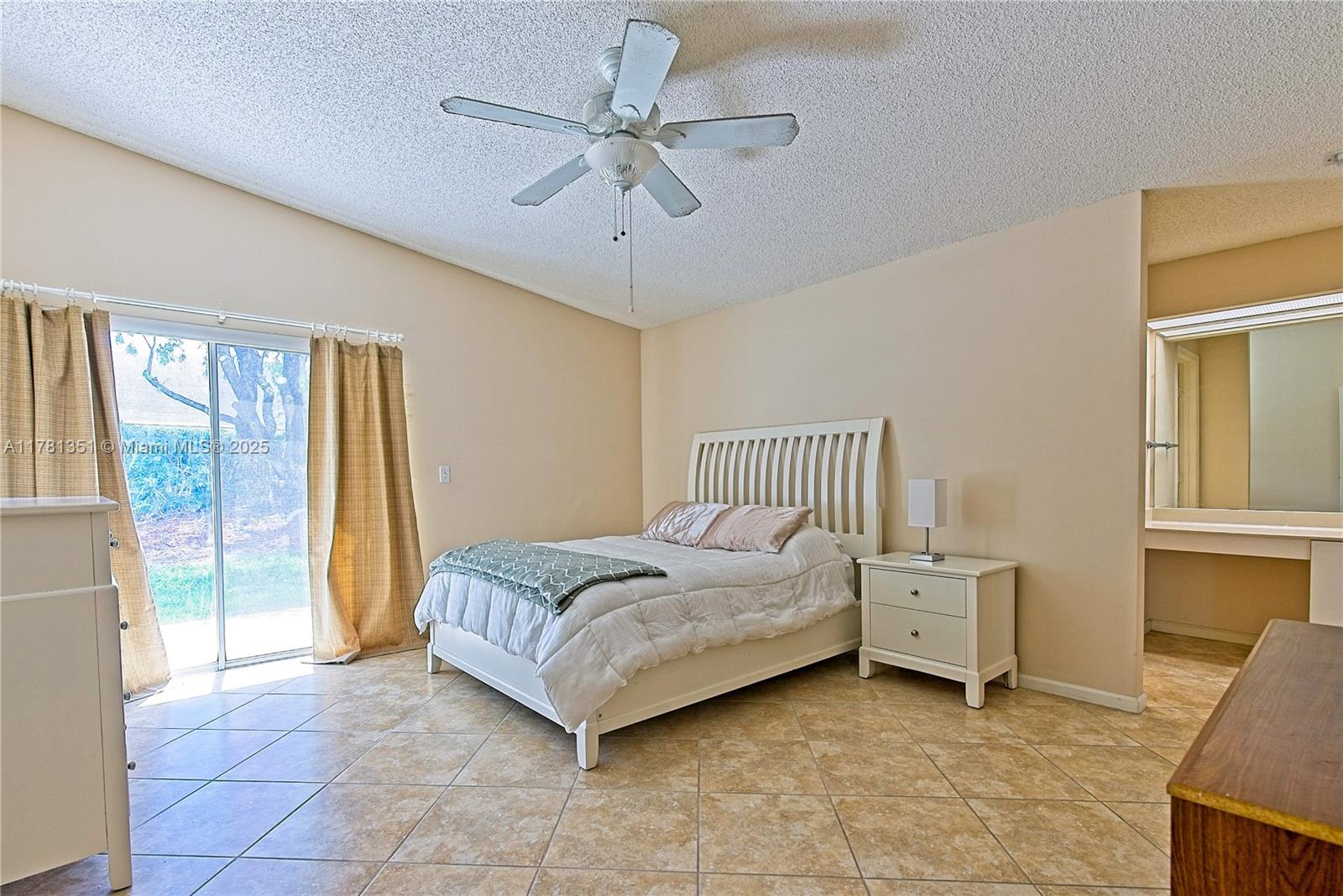 KEYS-GATE NO 1 - Residential