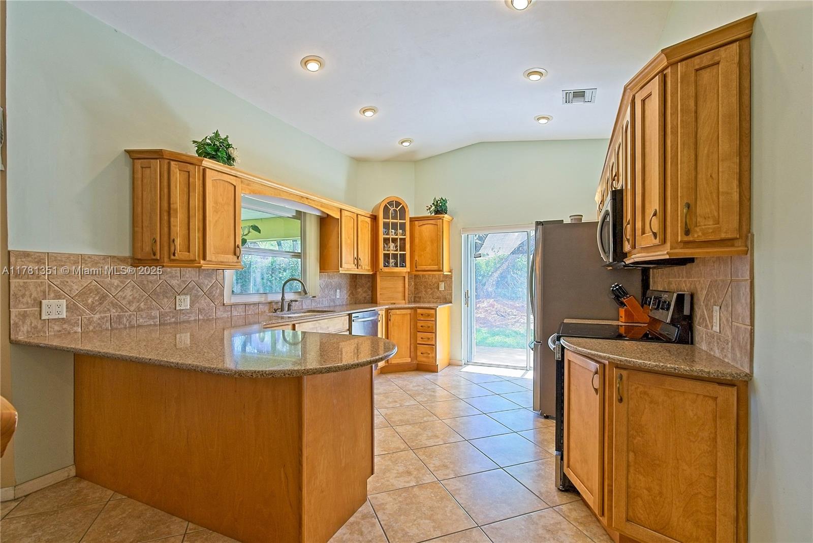 KEYS-GATE NO 1 - Residential