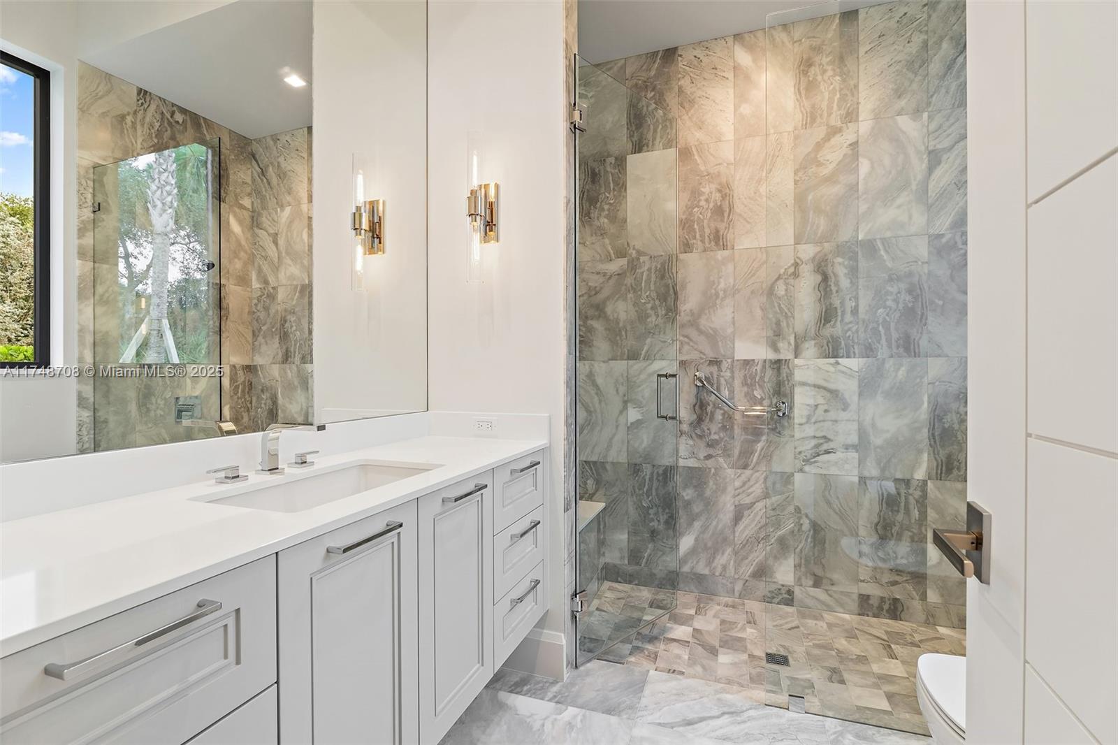 BEARS CLUB - Residential