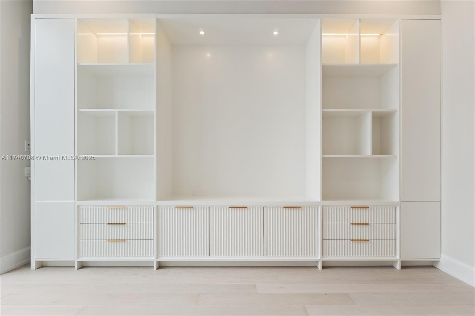 BEARS CLUB - Residential