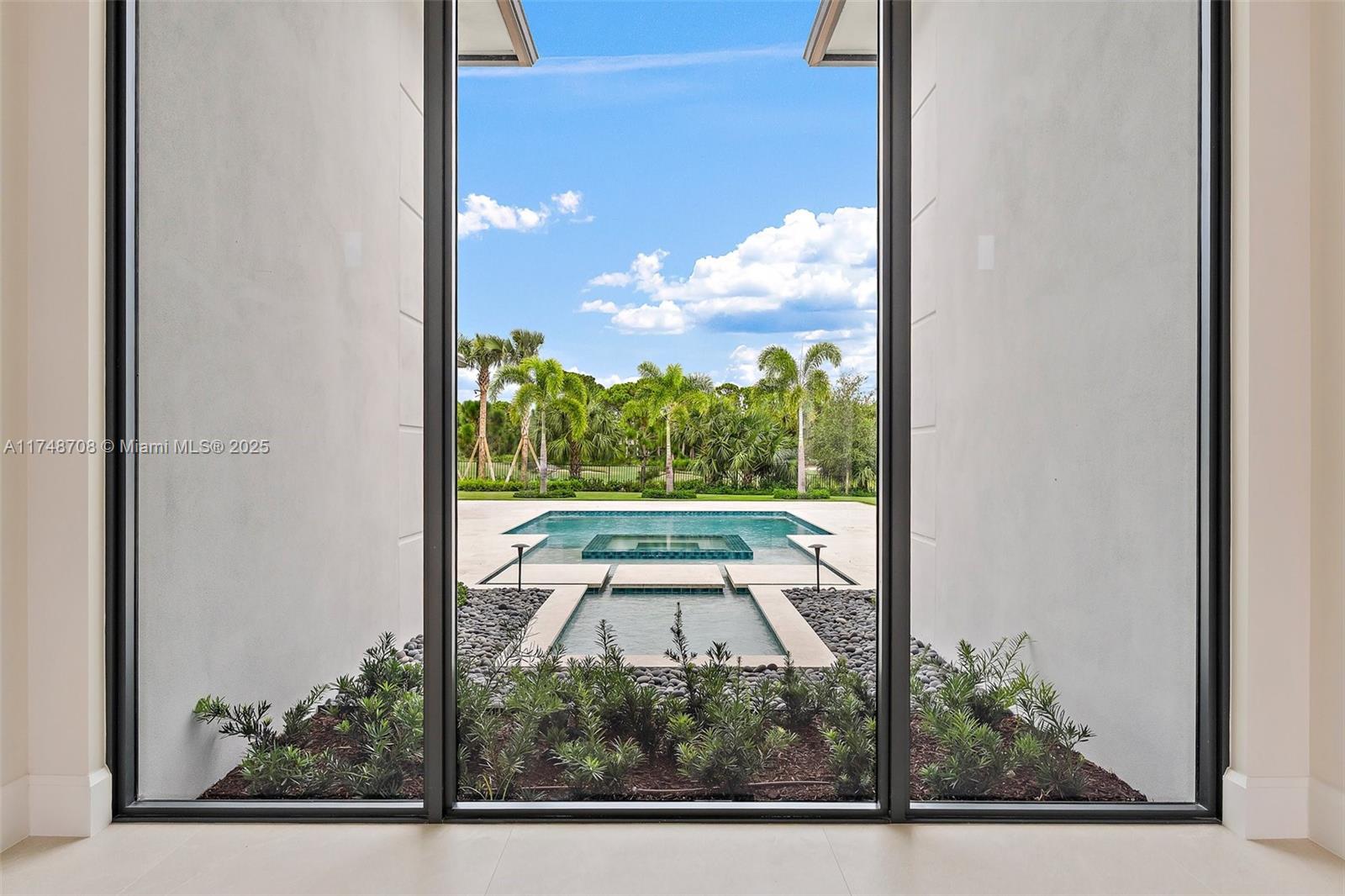 BEARS CLUB - Residential