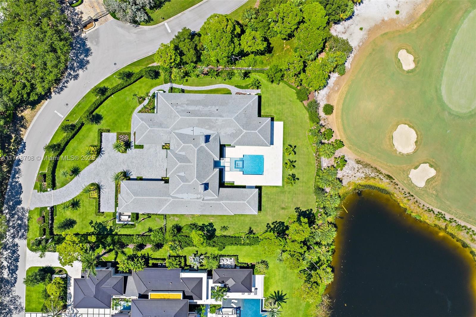 BEARS CLUB - Residential