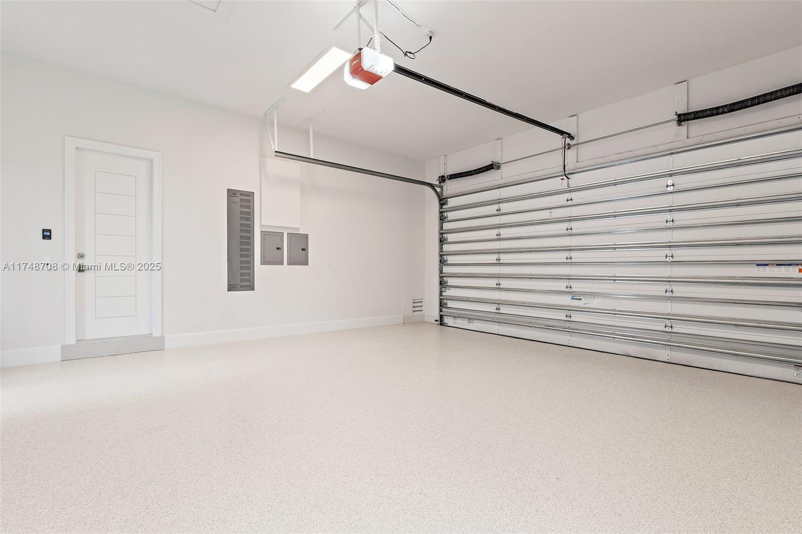 BEARS CLUB - Residential