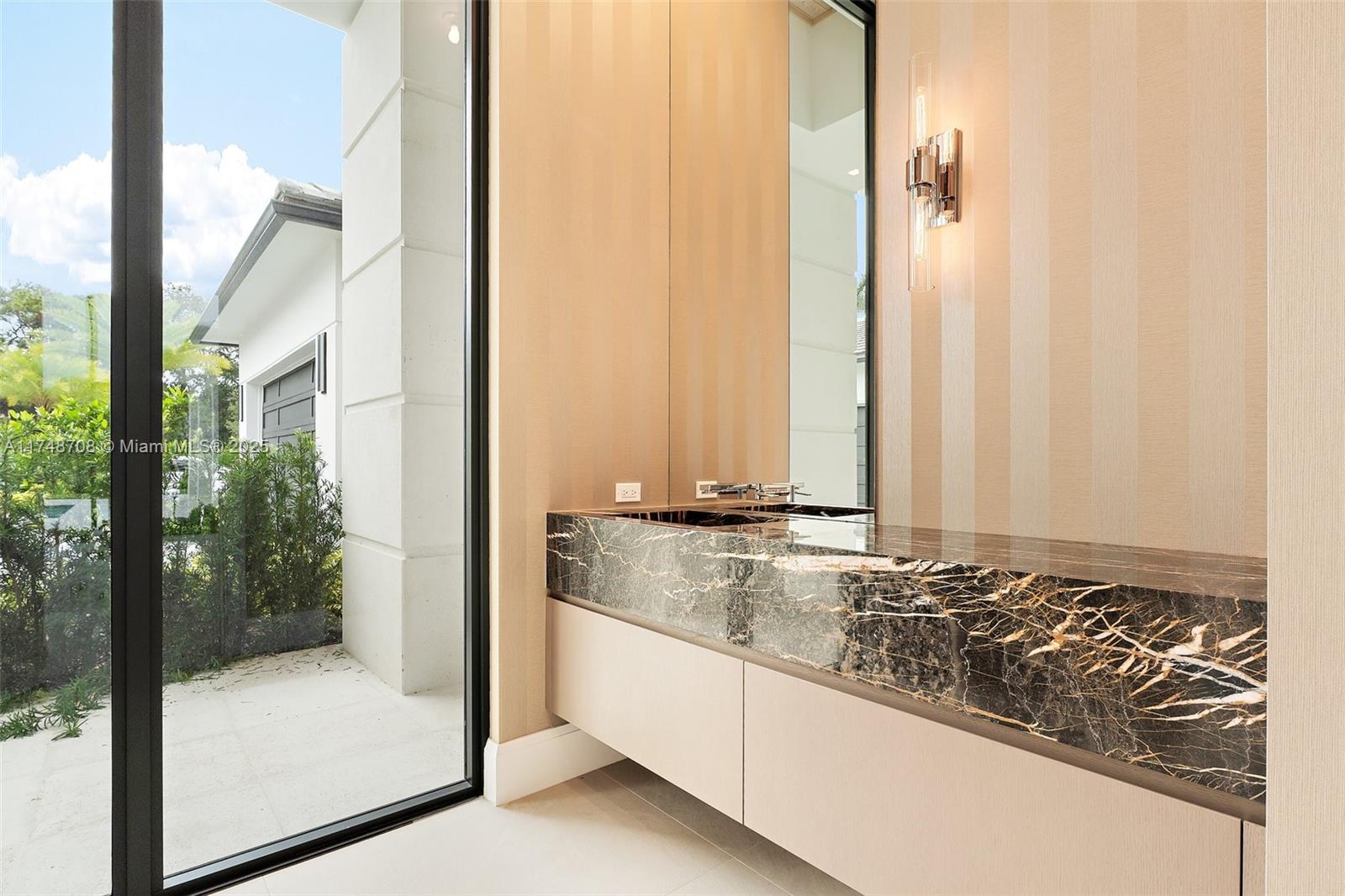 BEARS CLUB - Residential