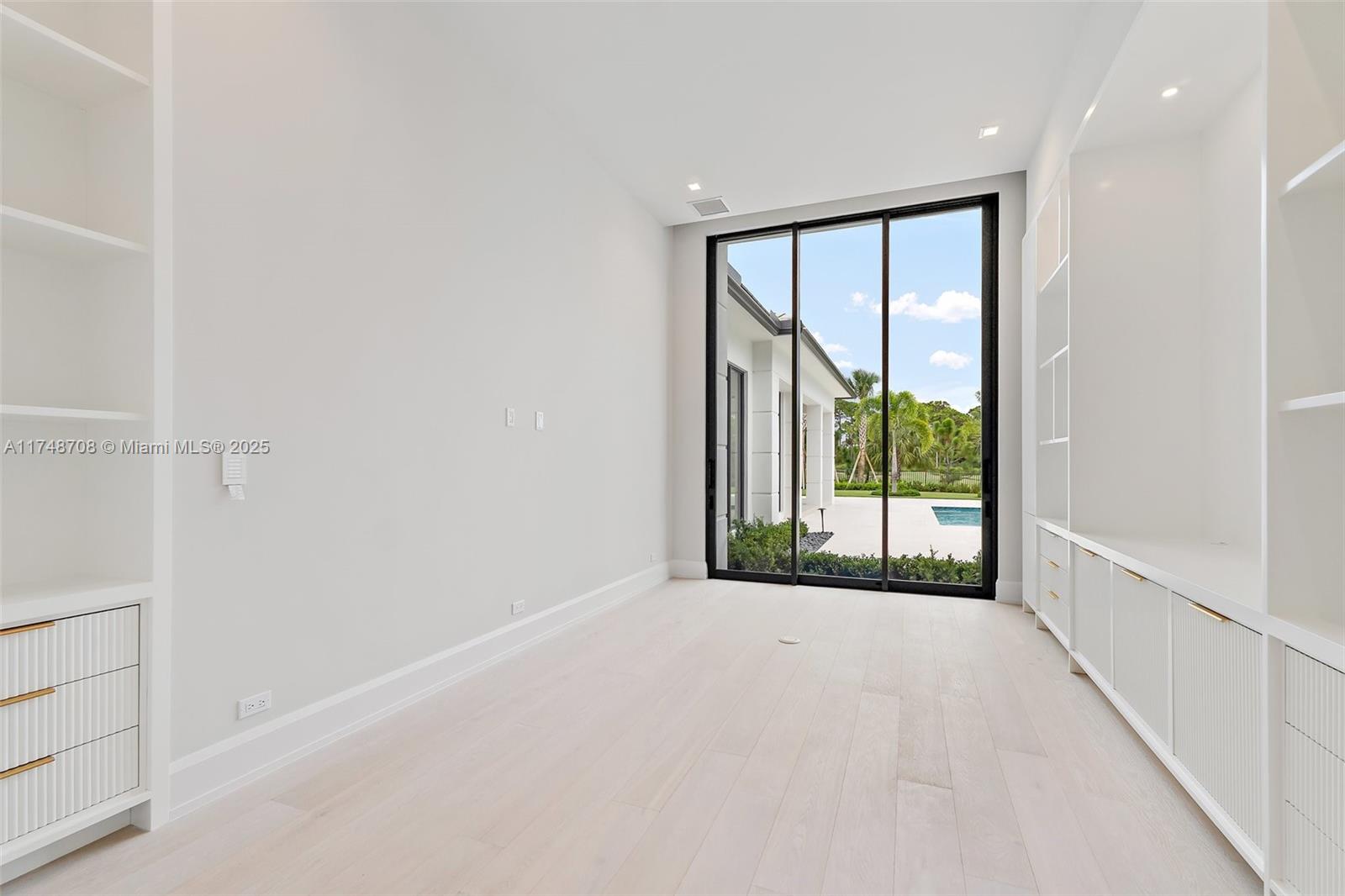 BEARS CLUB - Residential