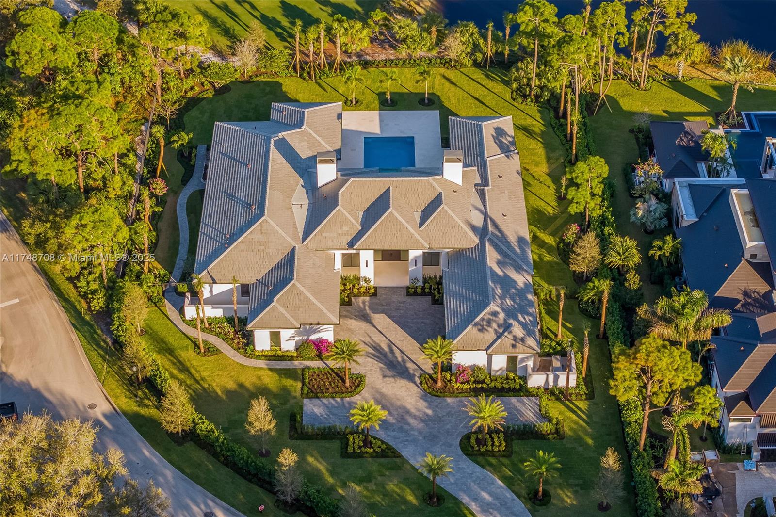 BEARS CLUB - Residential
