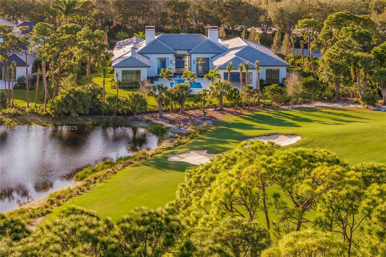 226 Bears Club Dr
