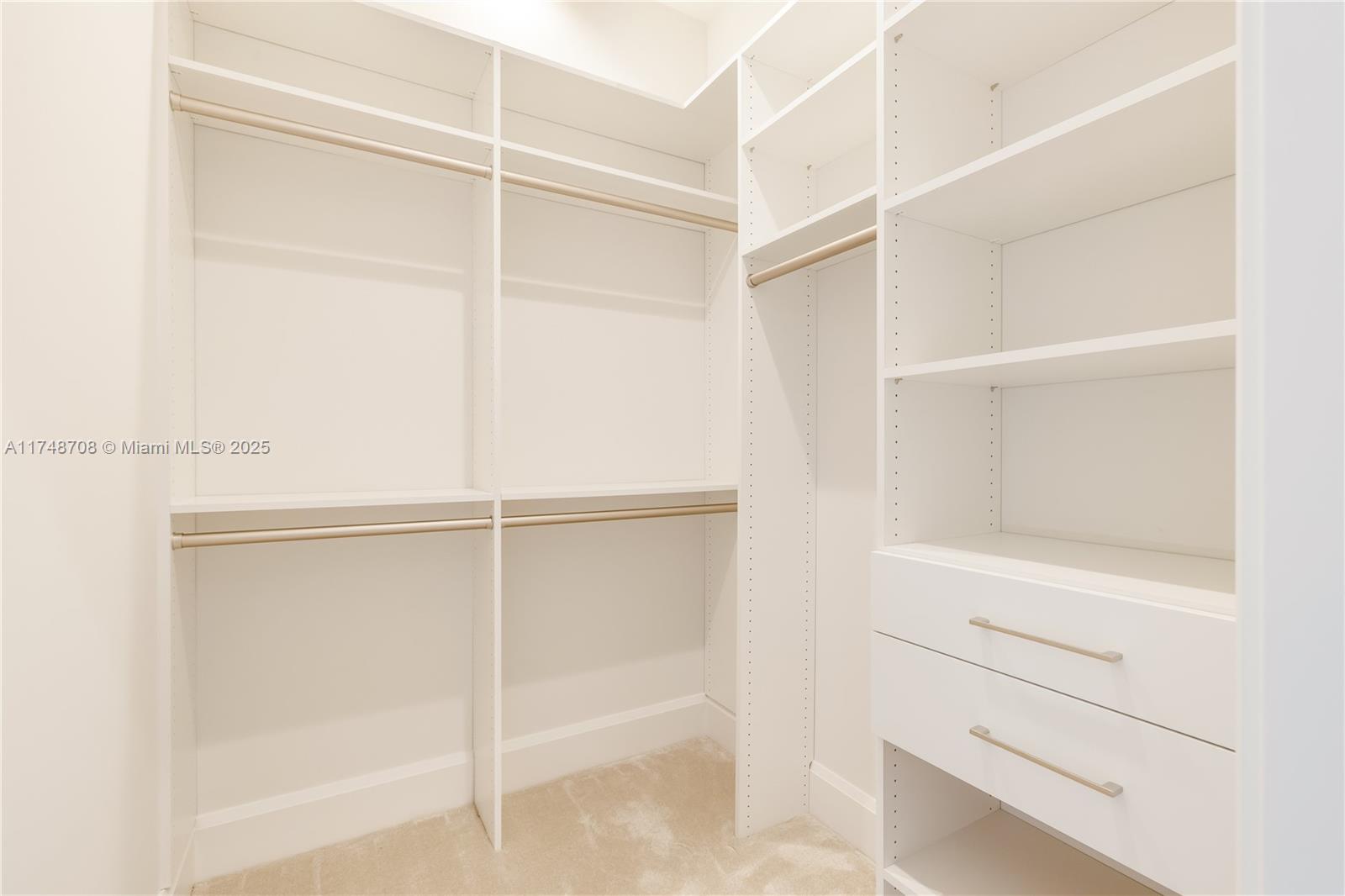 BEARS CLUB - Residential