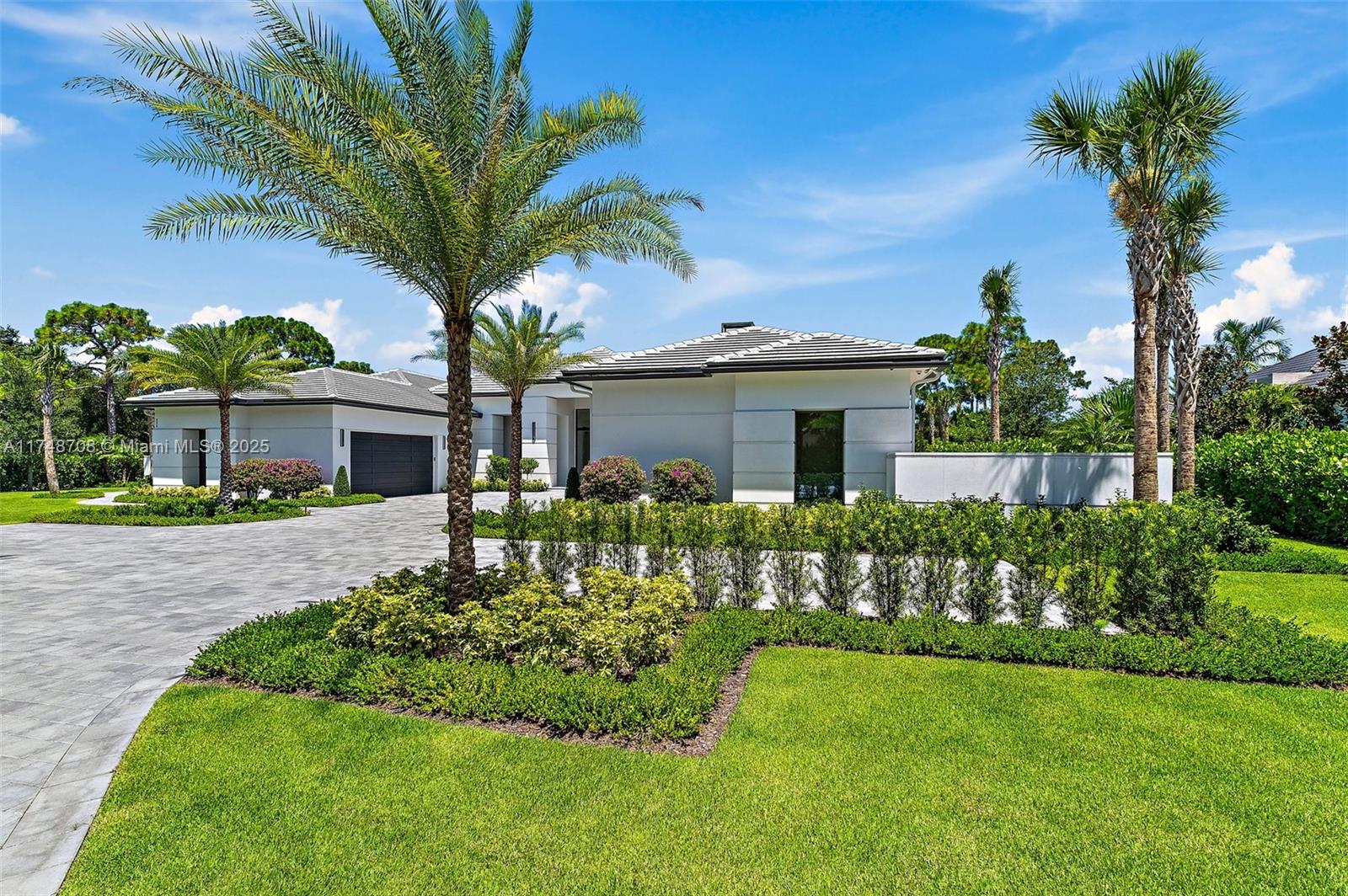 BEARS CLUB - Residential