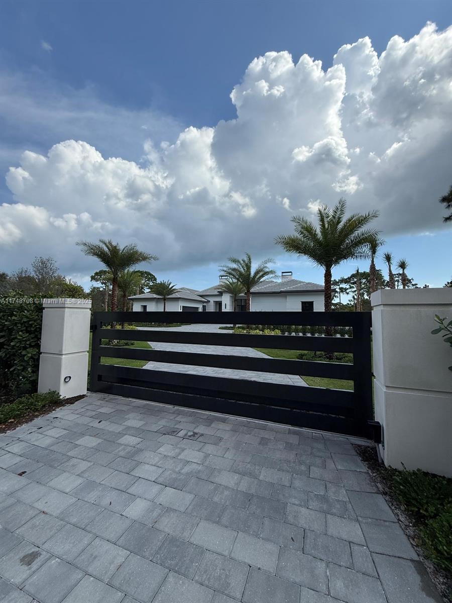 BEARS CLUB - Residential