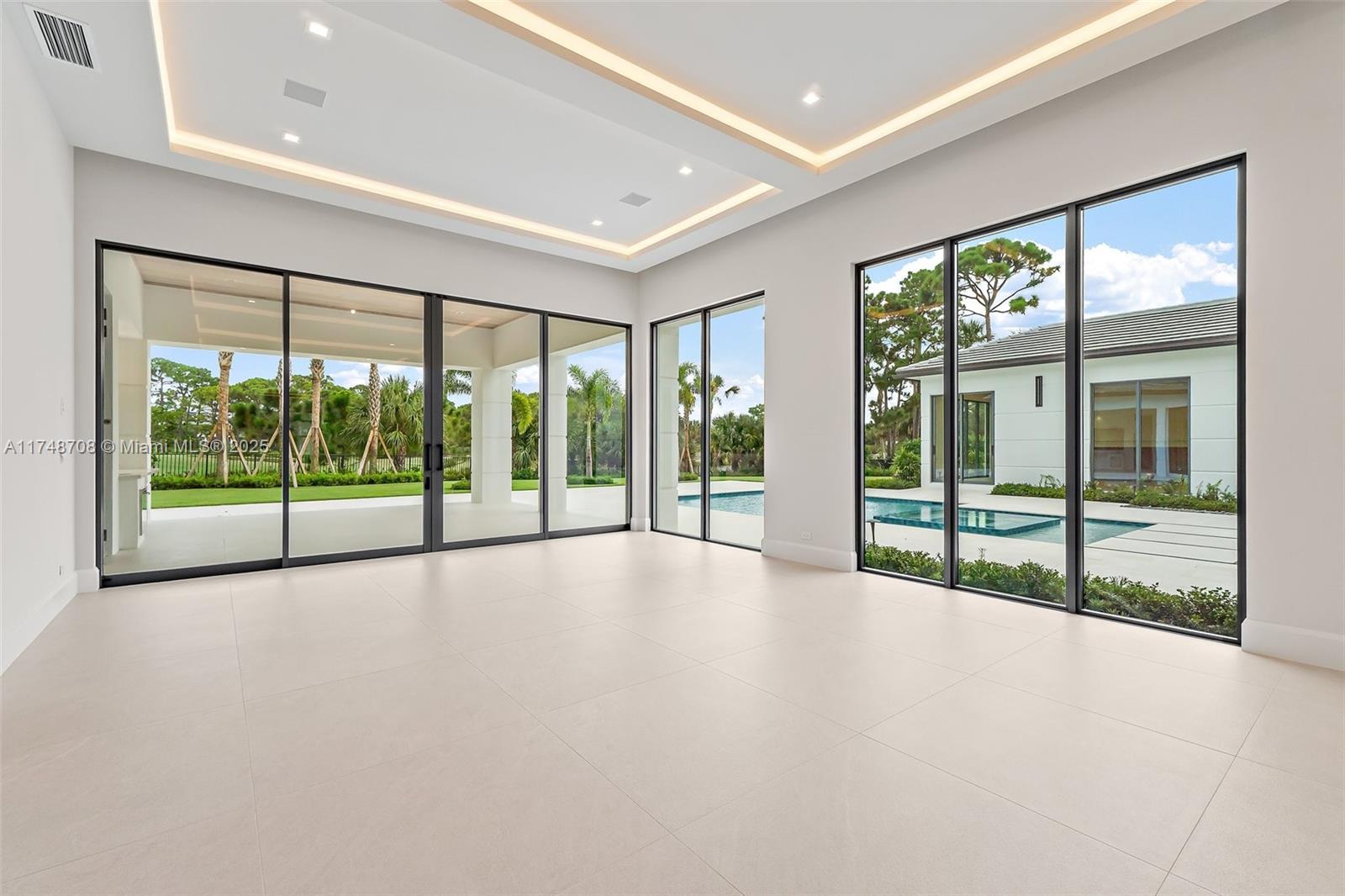 BEARS CLUB - Residential