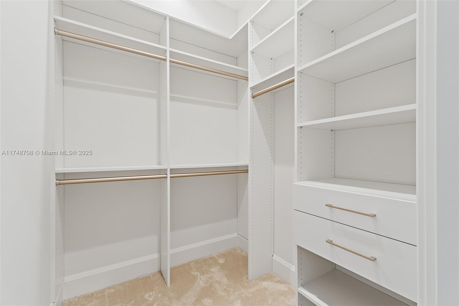 BEARS CLUB - Residential