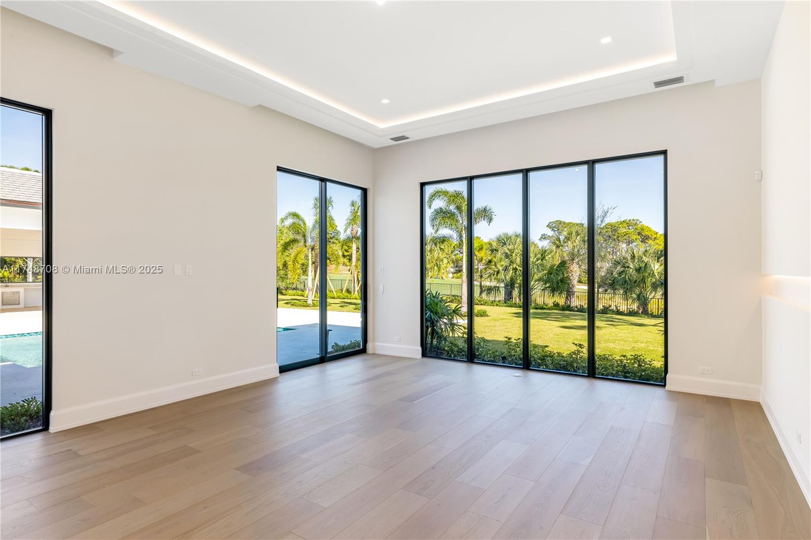 BEARS CLUB - Residential