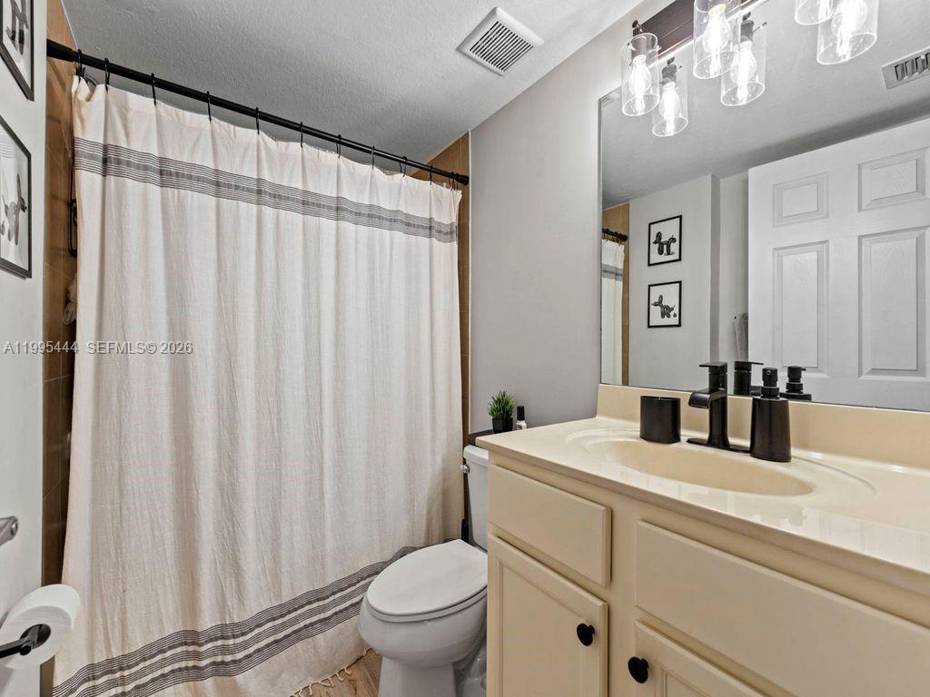 THE COURTS AT BAYSHORE II - Residential