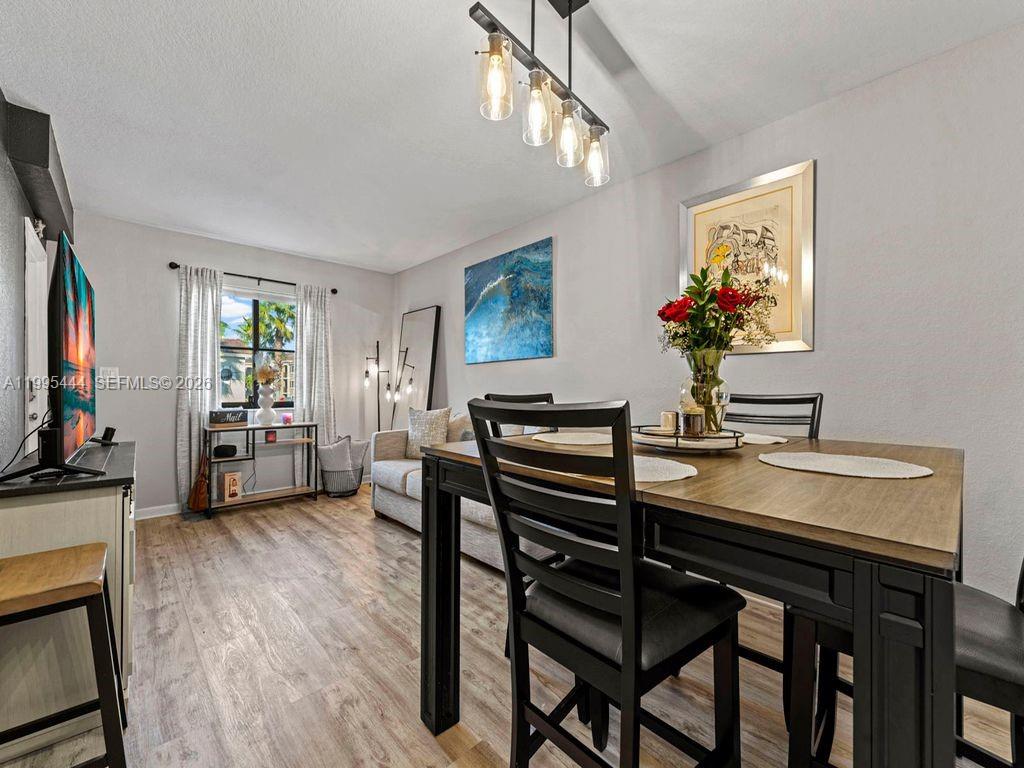 THE COURTS AT BAYSHORE II - Residential