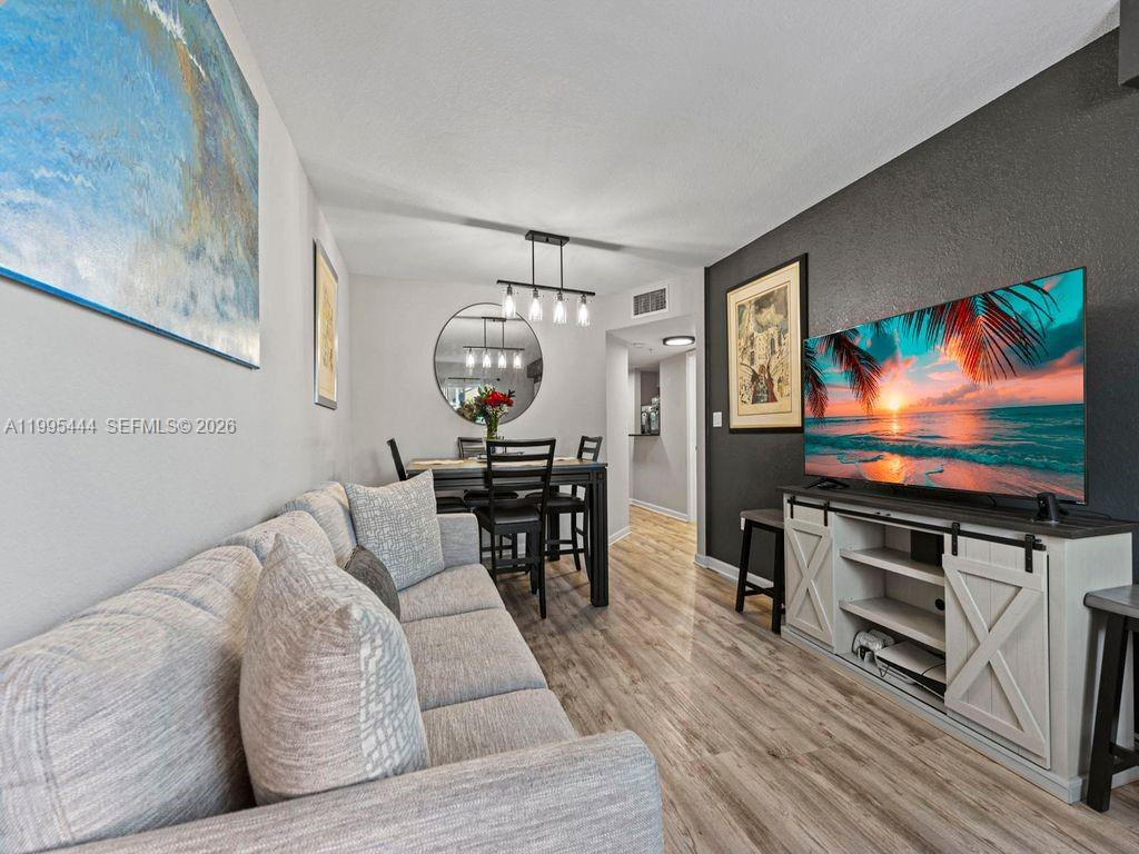 THE COURTS AT BAYSHORE II - Residential