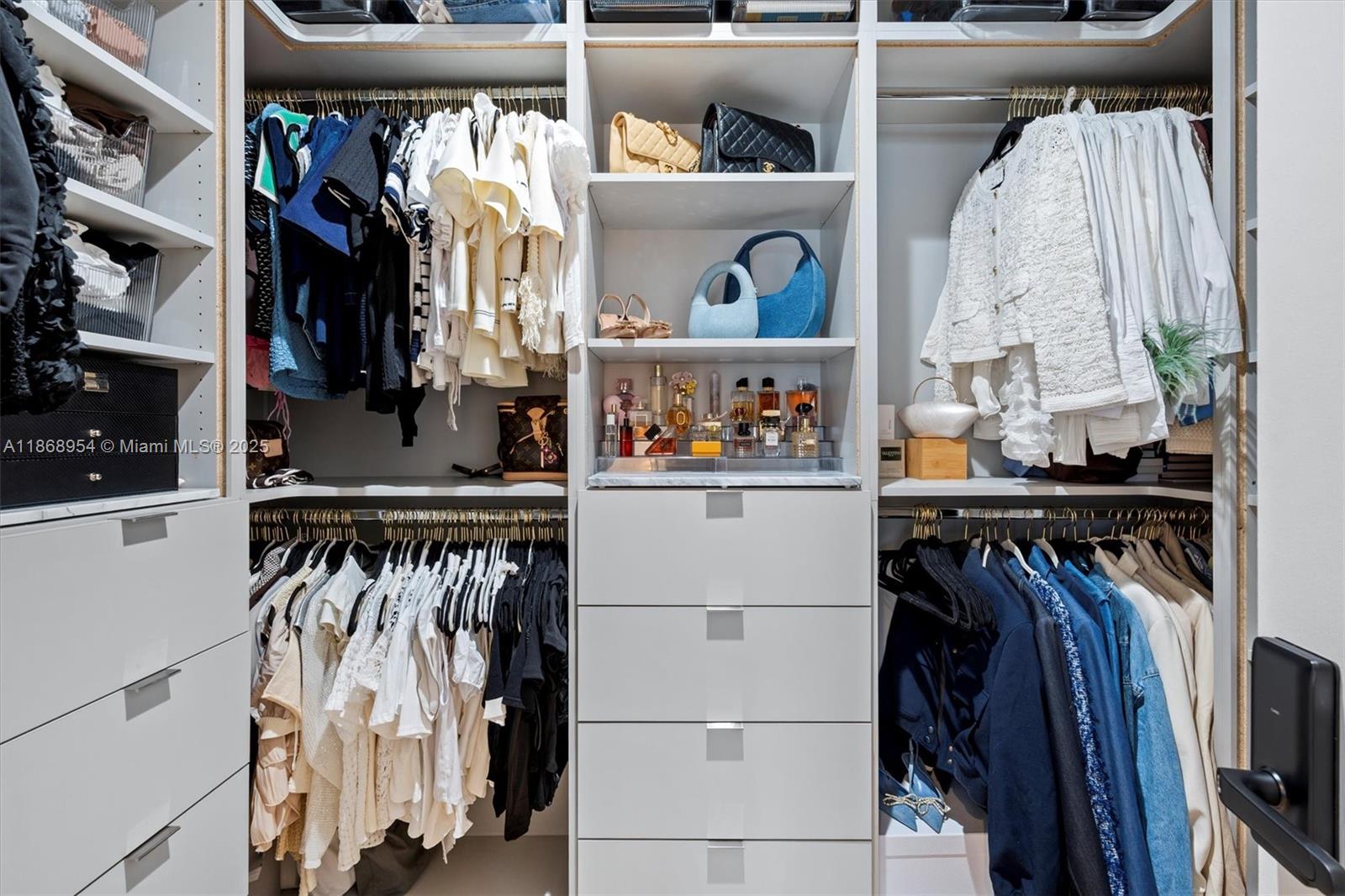 A I G SUBDIVISION - Residential