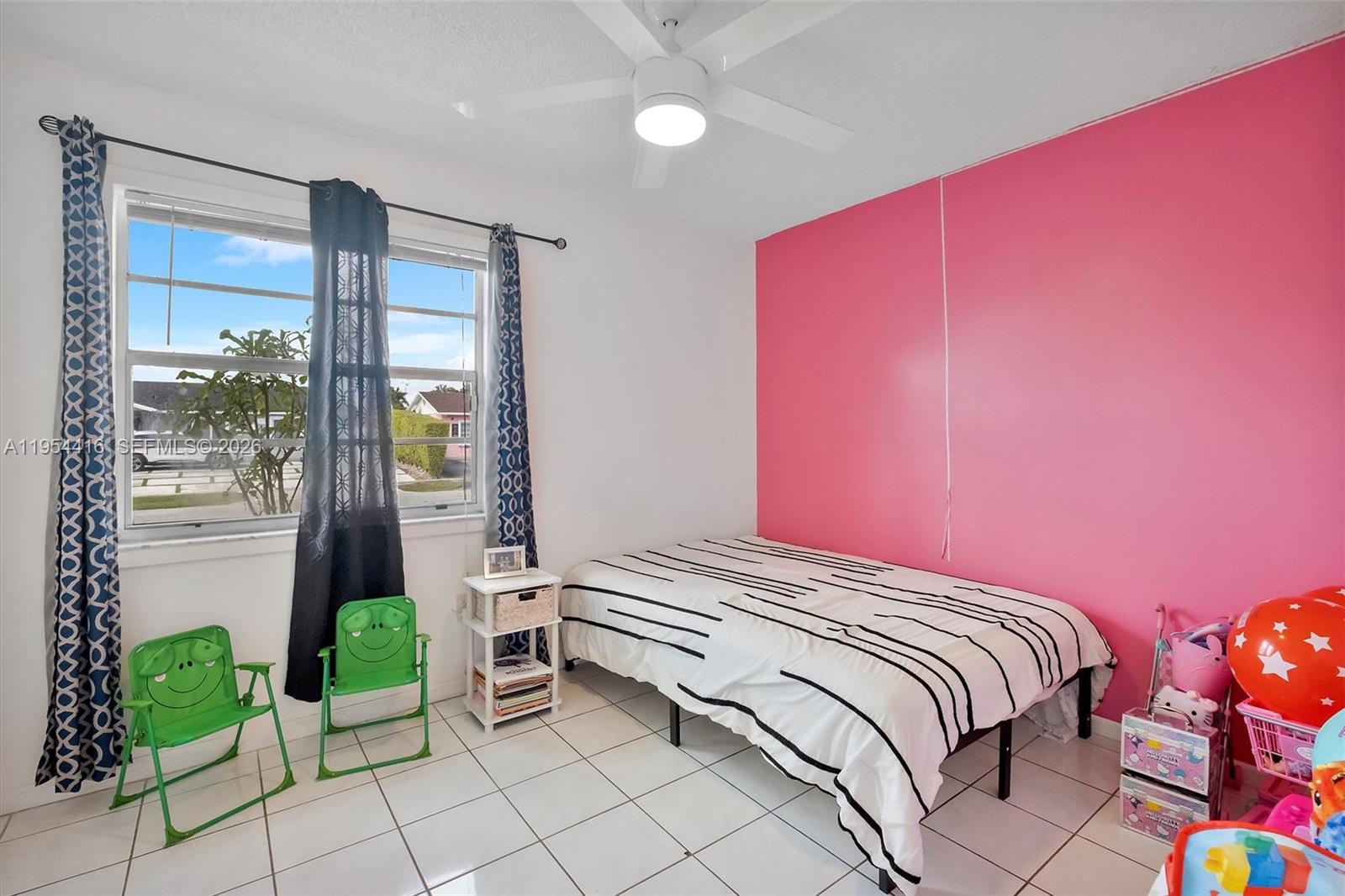 MEADOW WOOD MANOR #4 - Residential