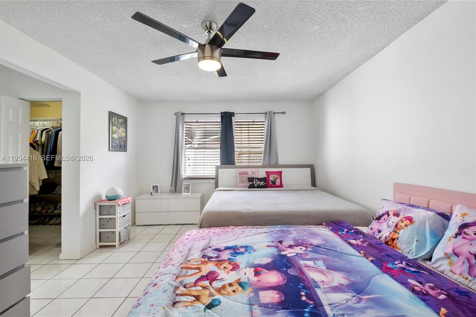 MEADOW WOOD MANOR #4 - Residential