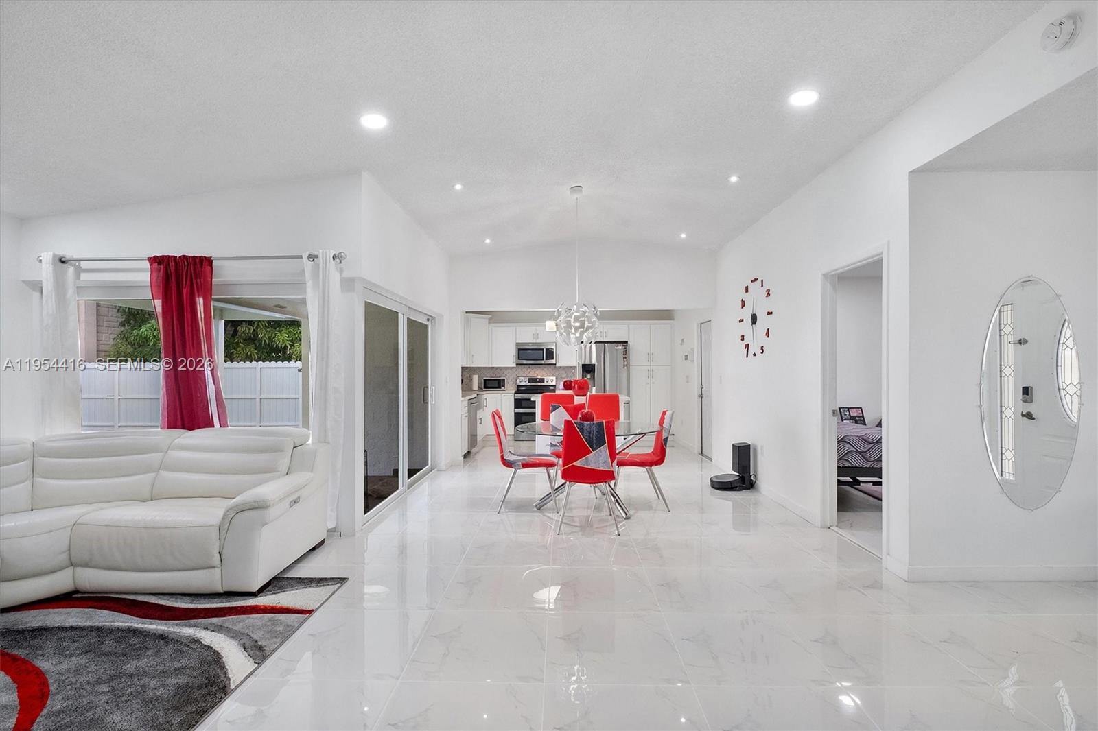 MEADOW WOOD MANOR #4 - Residential