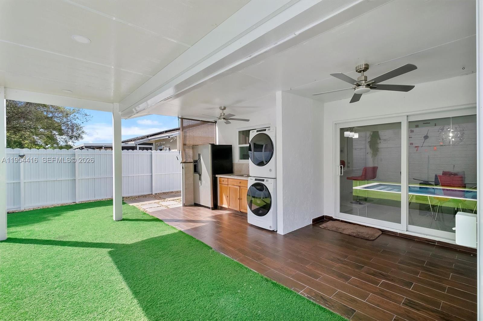 MEADOW WOOD MANOR #4 - Residential