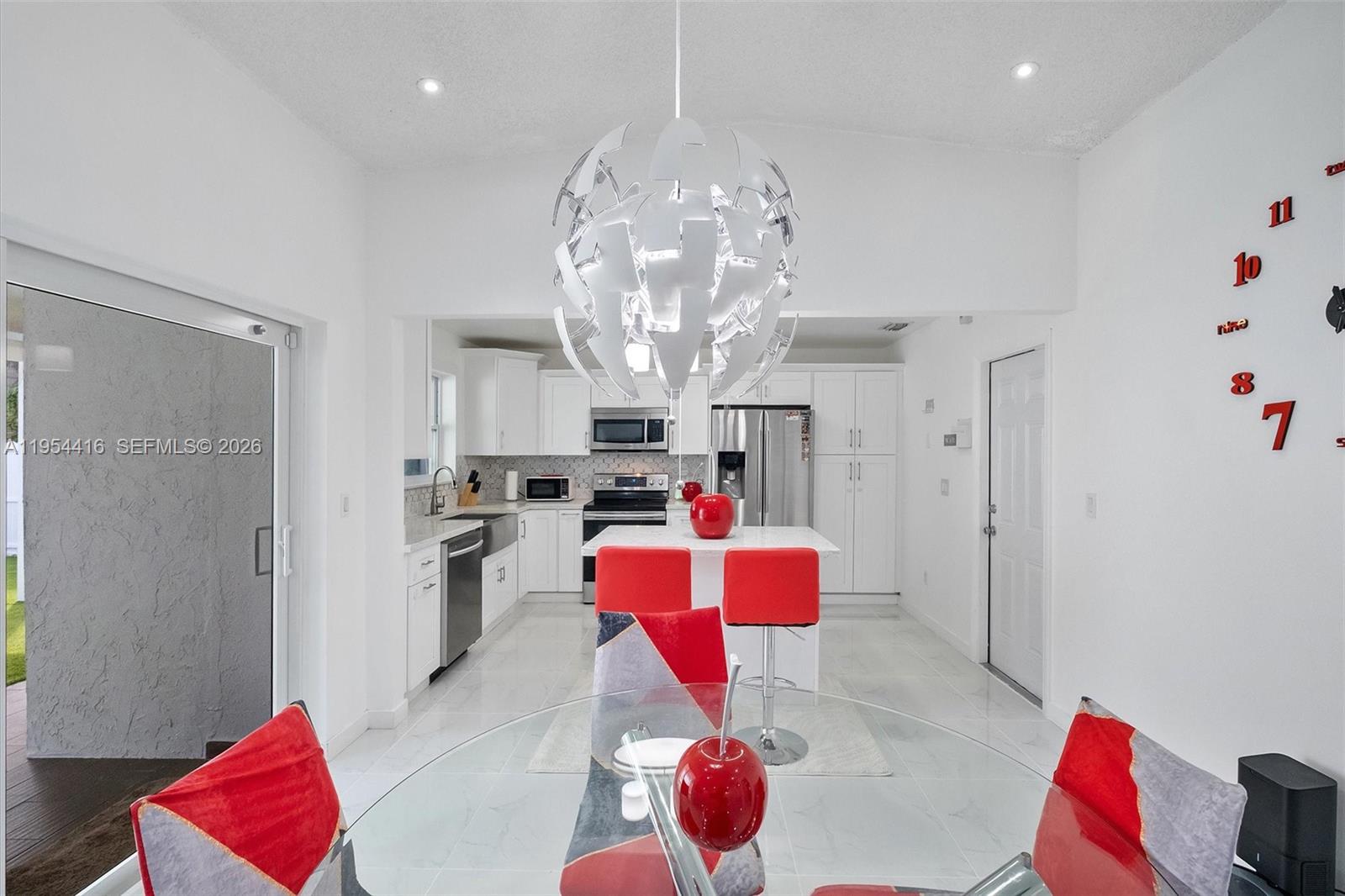 MEADOW WOOD MANOR #4 - Residential