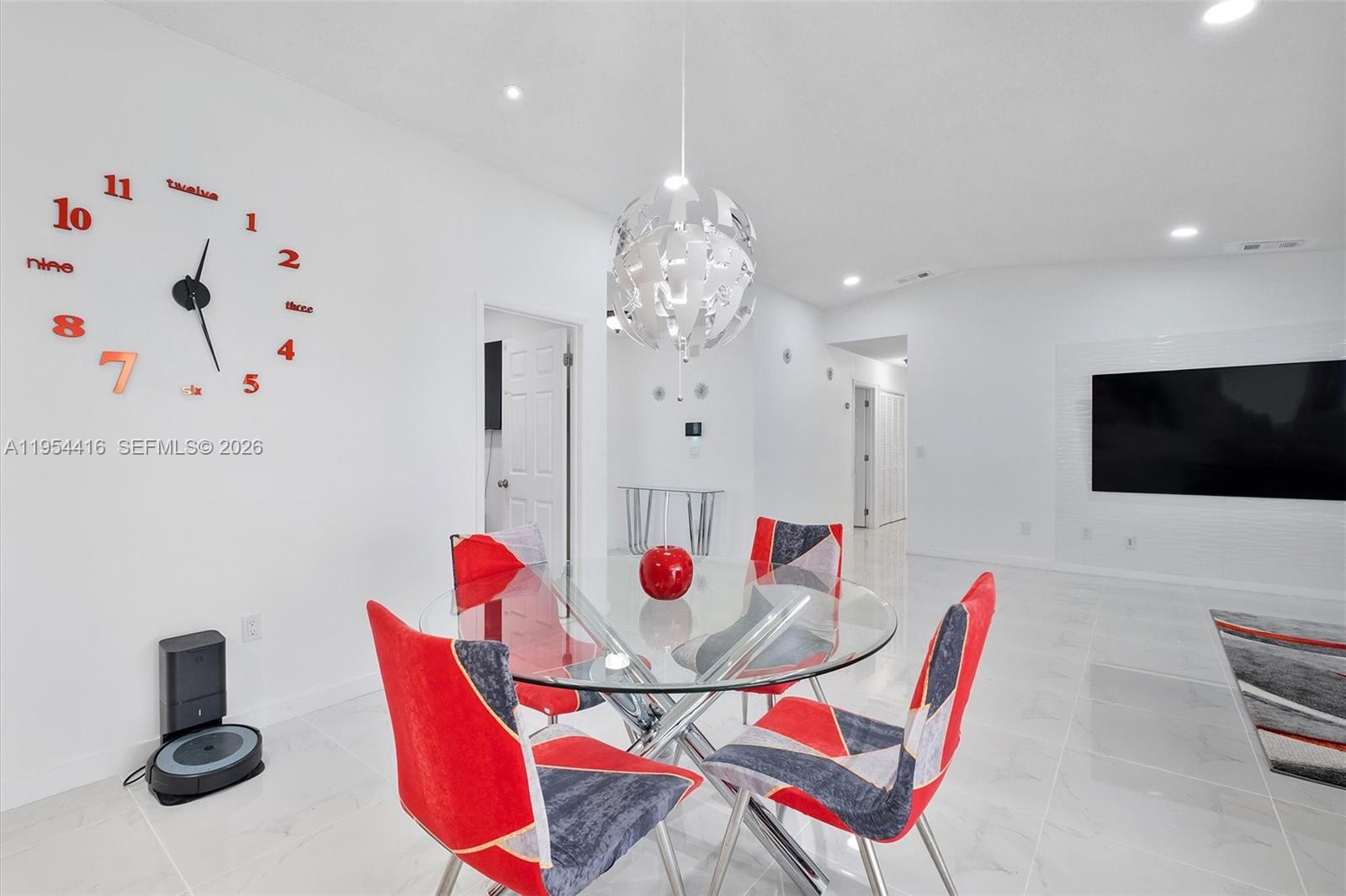 MEADOW WOOD MANOR #4 - Residential