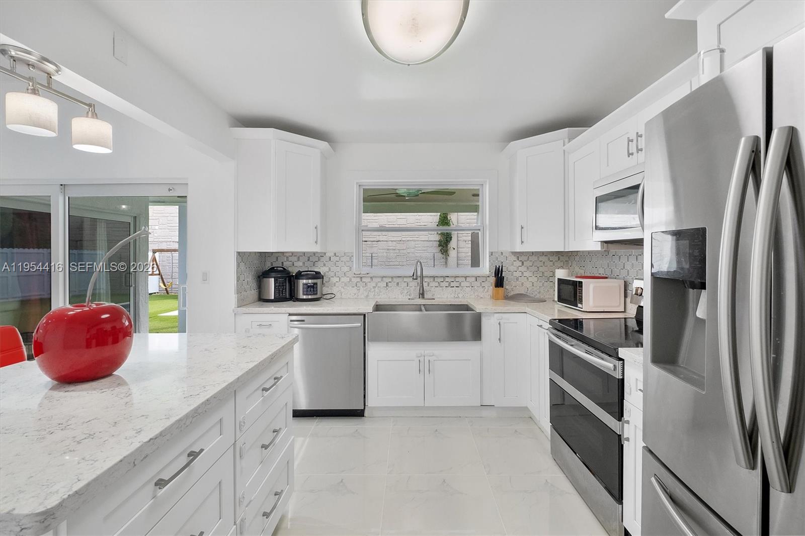 MEADOW WOOD MANOR #4 - Residential