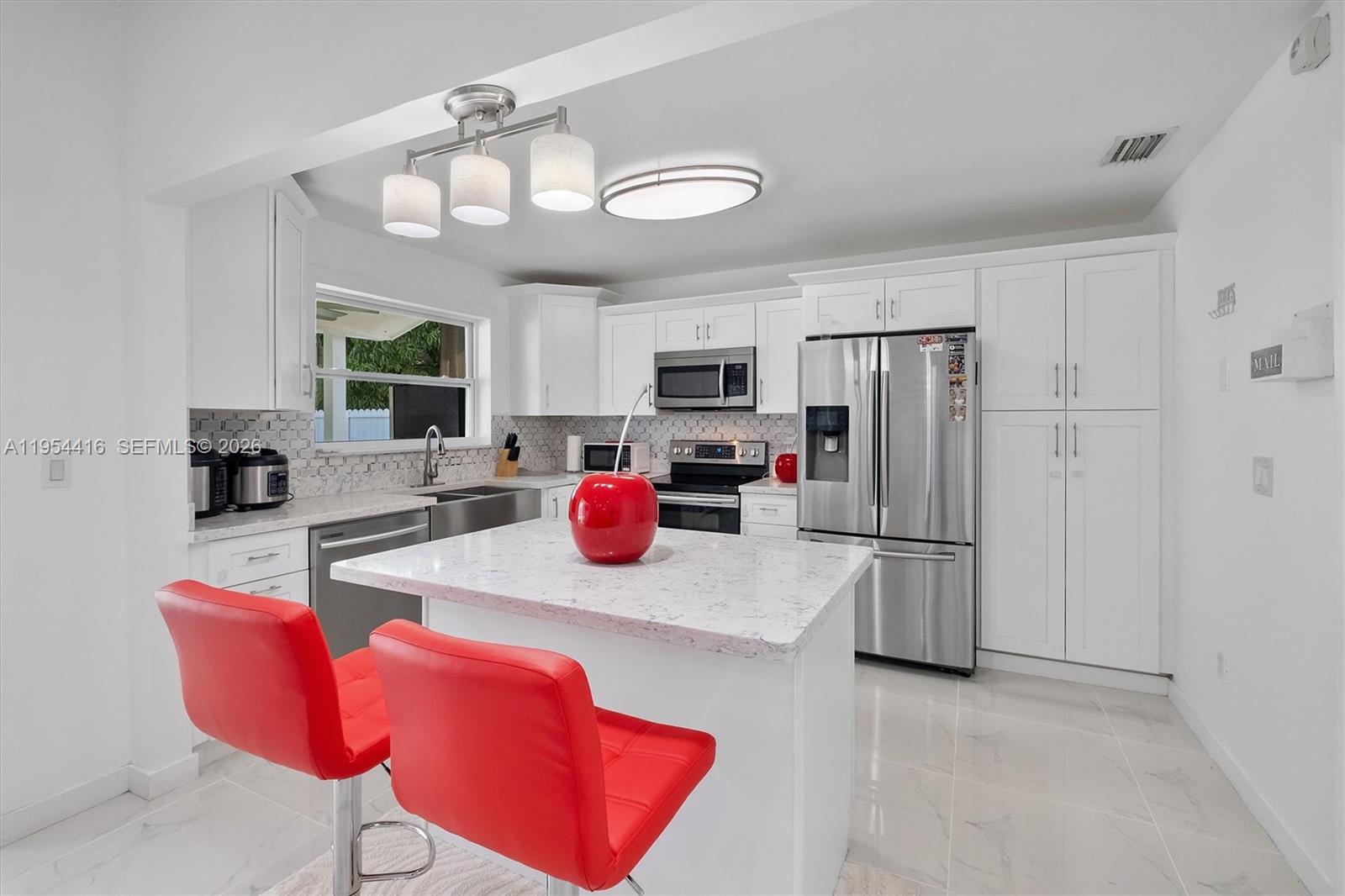 MEADOW WOOD MANOR #4 - Residential