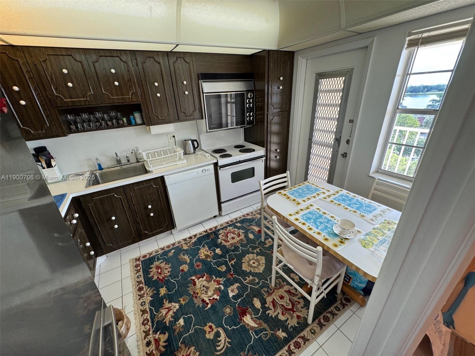 NO 51 PALM-AIRE COUNTRY C - Residential