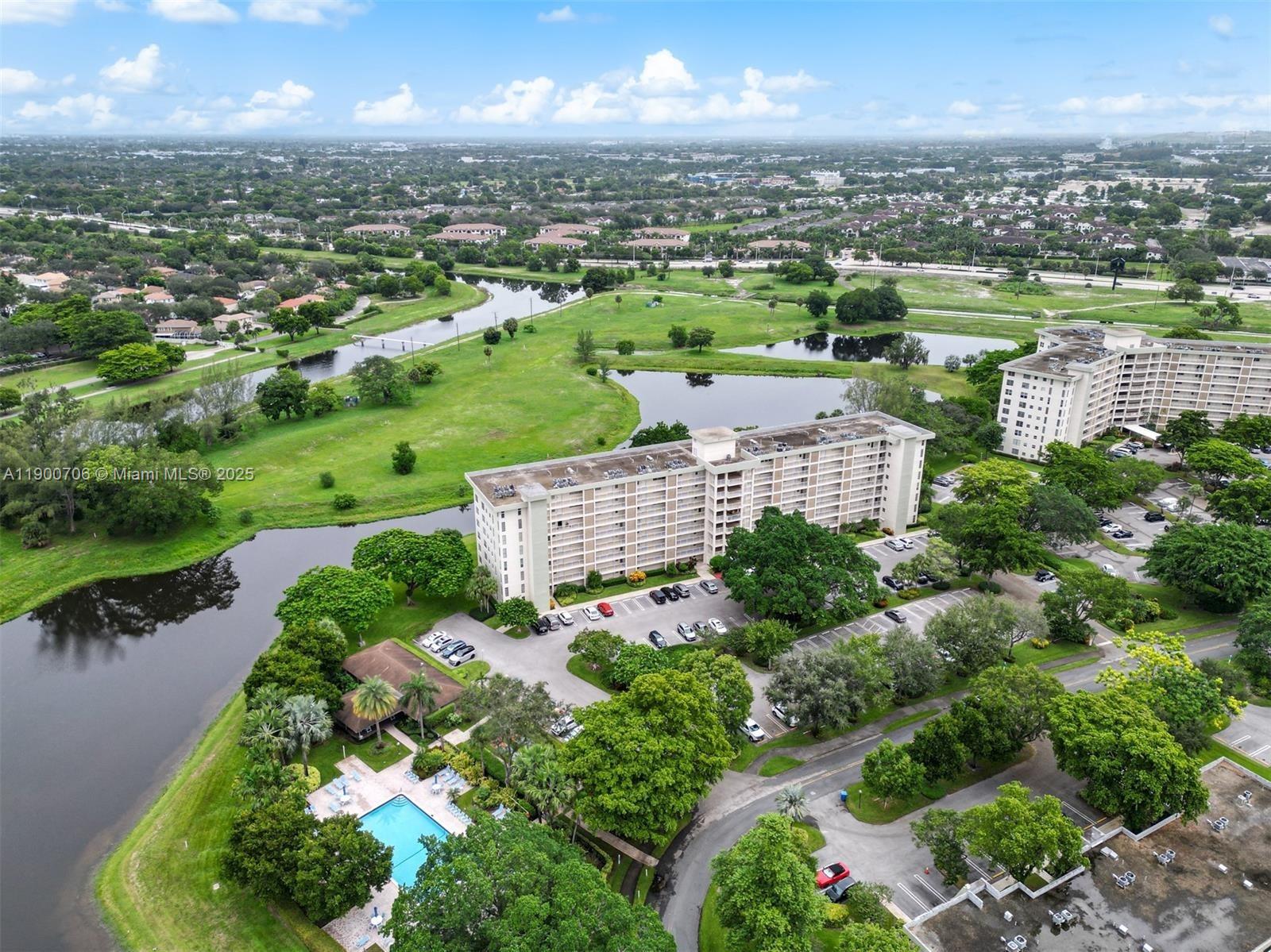 NO 51 PALM-AIRE COUNTRY C - Residential