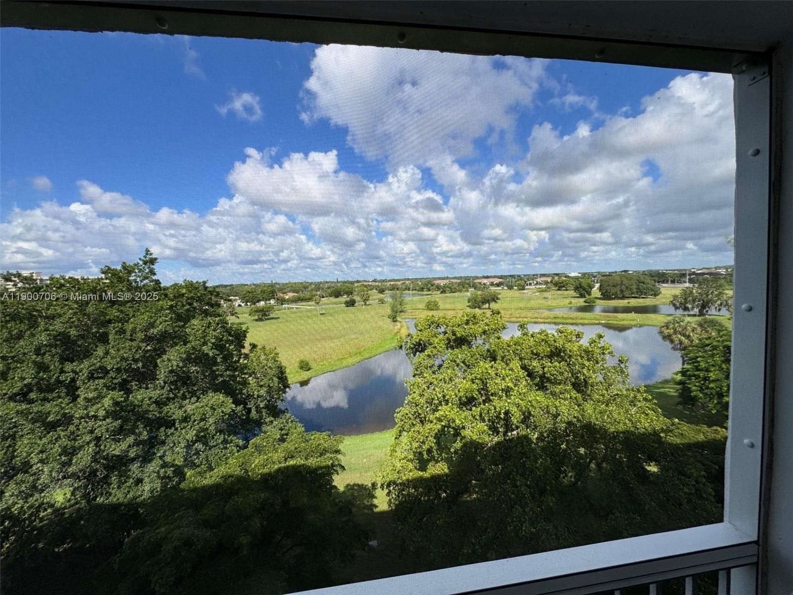 NO 51 PALM-AIRE COUNTRY C - Residential
