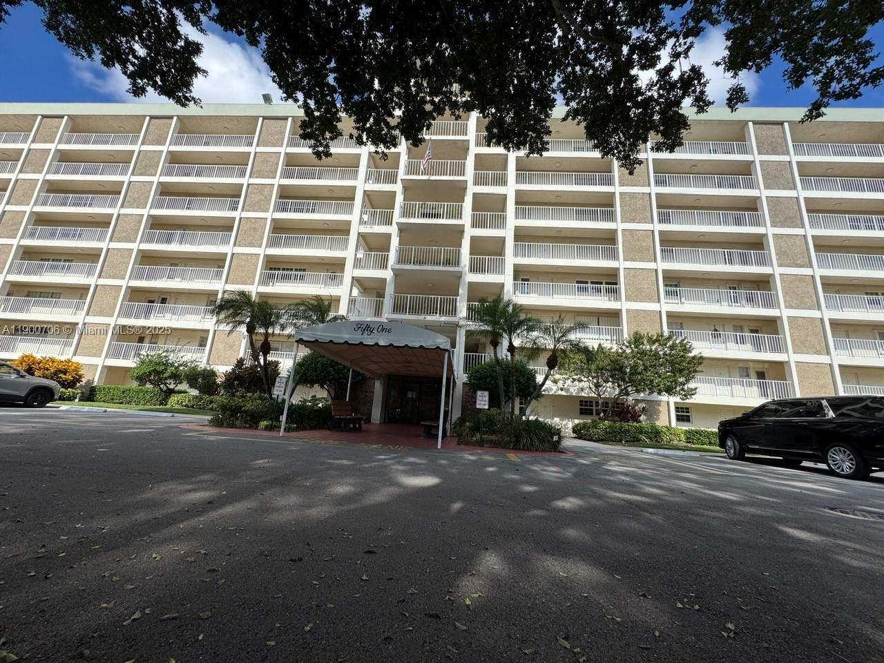 NO 51 PALM-AIRE COUNTRY C - Residential