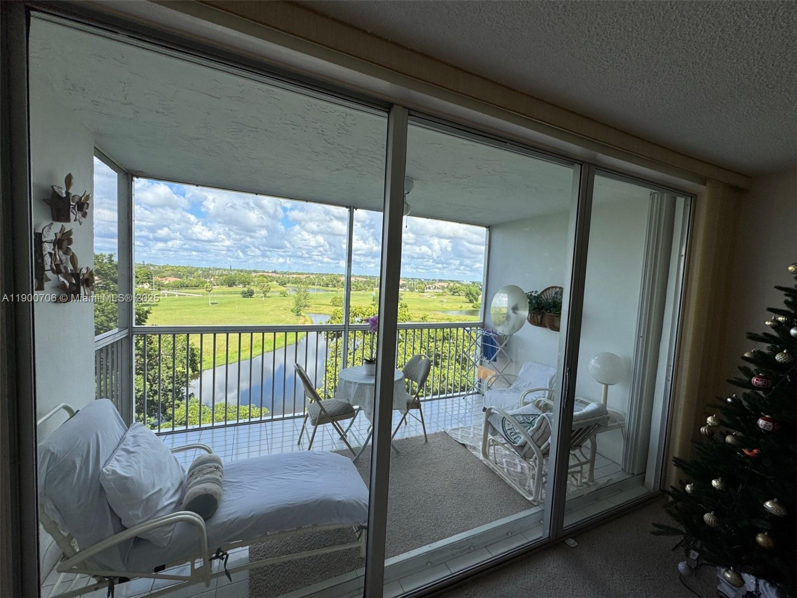 NO 51 PALM-AIRE COUNTRY C - Residential