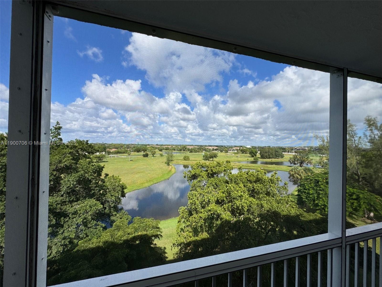 NO 51 PALM-AIRE COUNTRY C - Residential