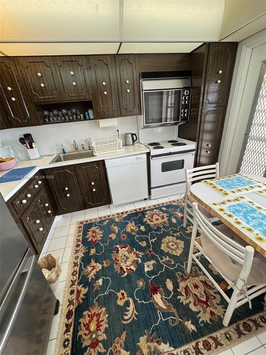 NO 51 PALM-AIRE COUNTRY C - Residential