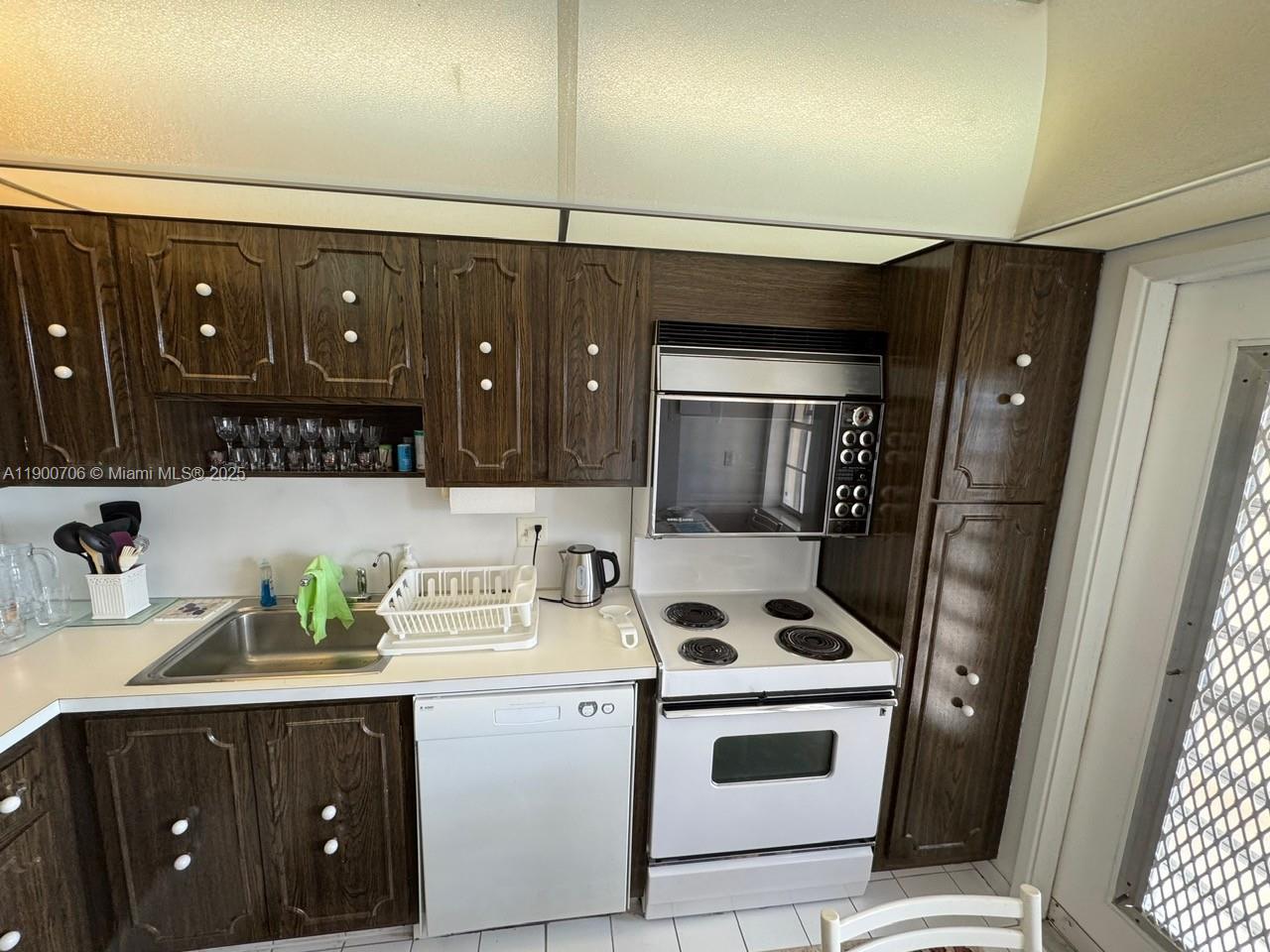 NO 51 PALM-AIRE COUNTRY C - Residential
