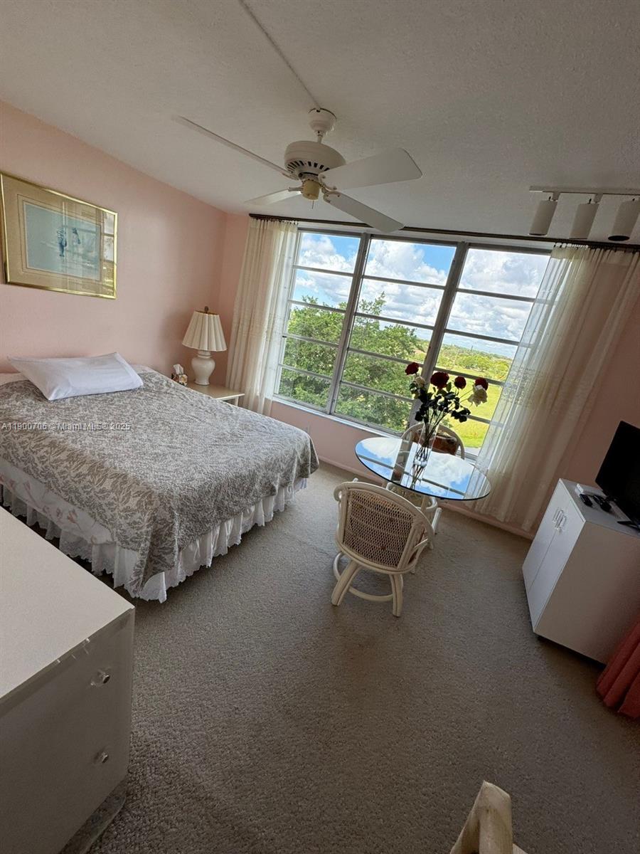 NO 51 PALM-AIRE COUNTRY C - Residential