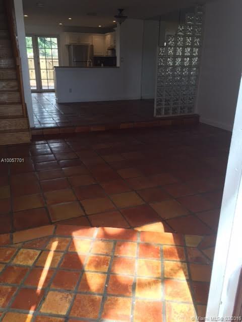 Saddle-Up 113-36 B - Residential Lease