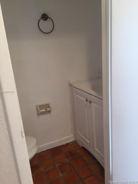 Saddle-Up 113-36 B - Residential Lease