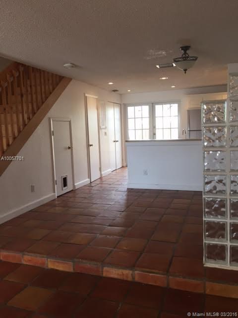 Saddle-Up 113-36 B - Residential Lease