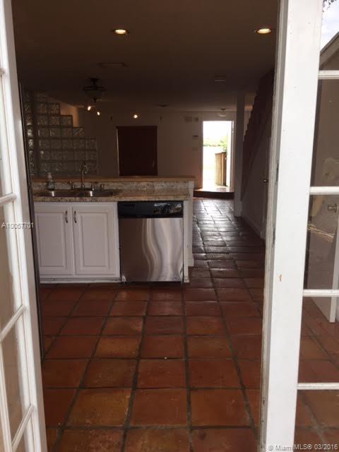 Saddle-Up 113-36 B - Residential Lease