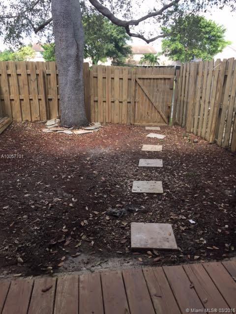 Saddle-Up 113-36 B - Residential Lease