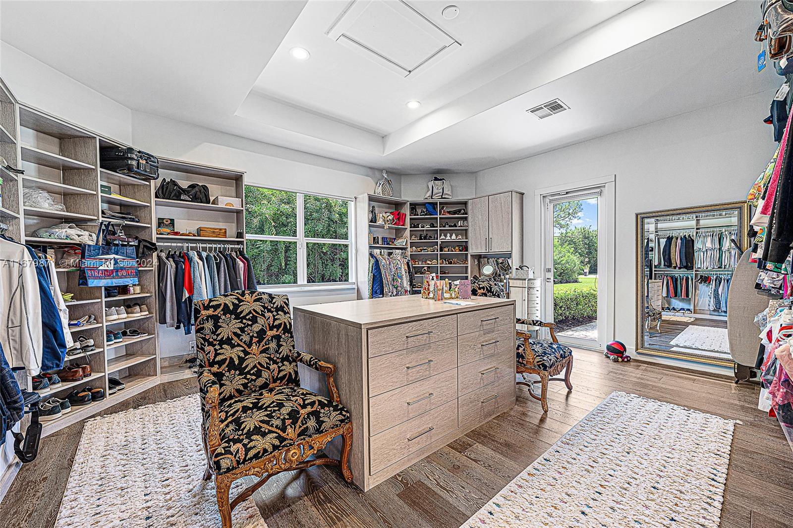 Island Country Estates - Residential