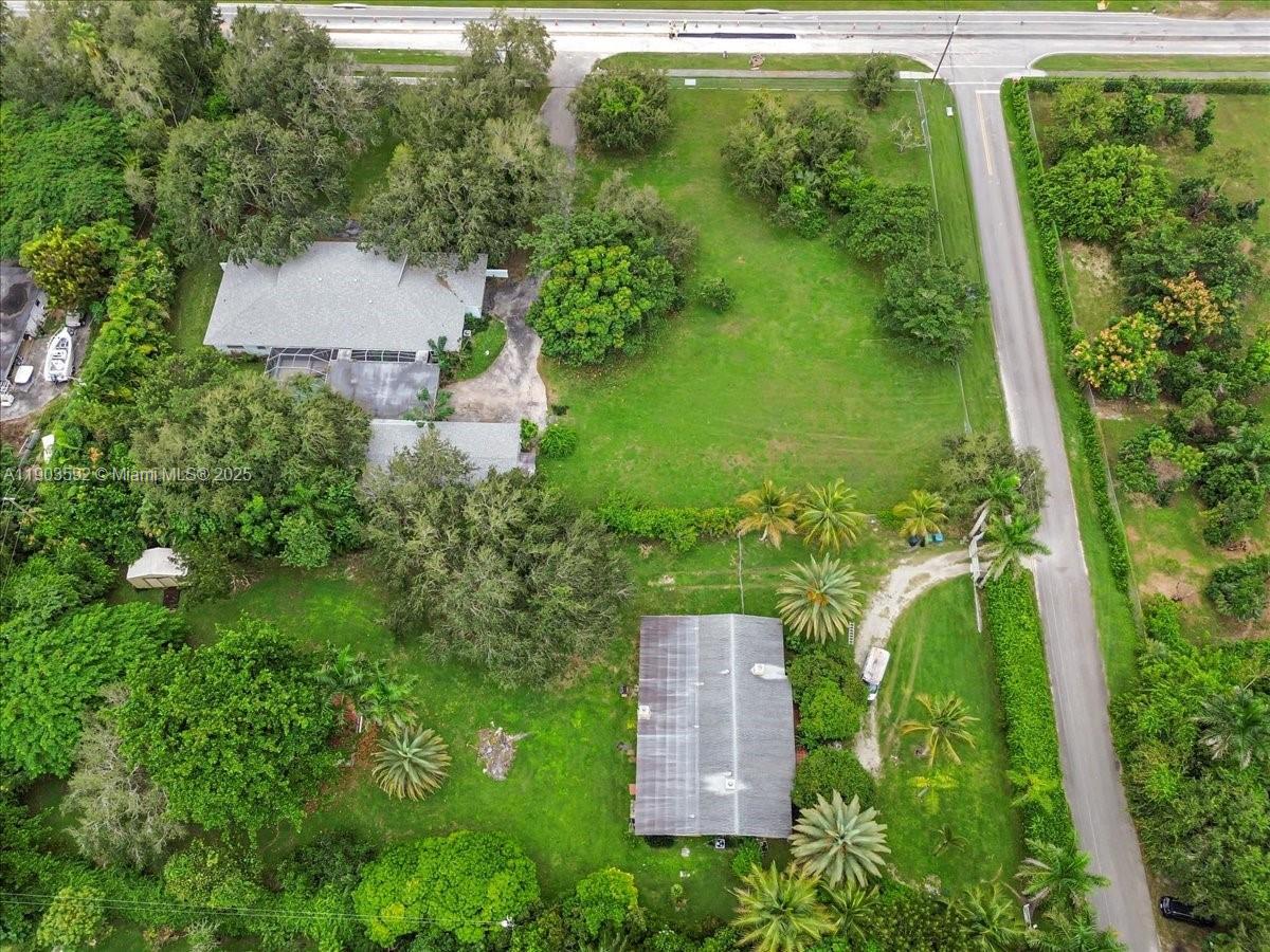 BISCAYNE ESTATES - Residential