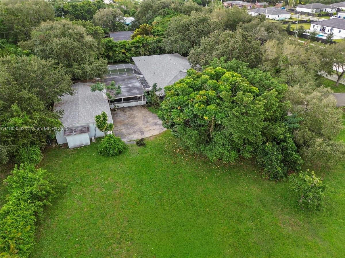 BISCAYNE ESTATES - Residential