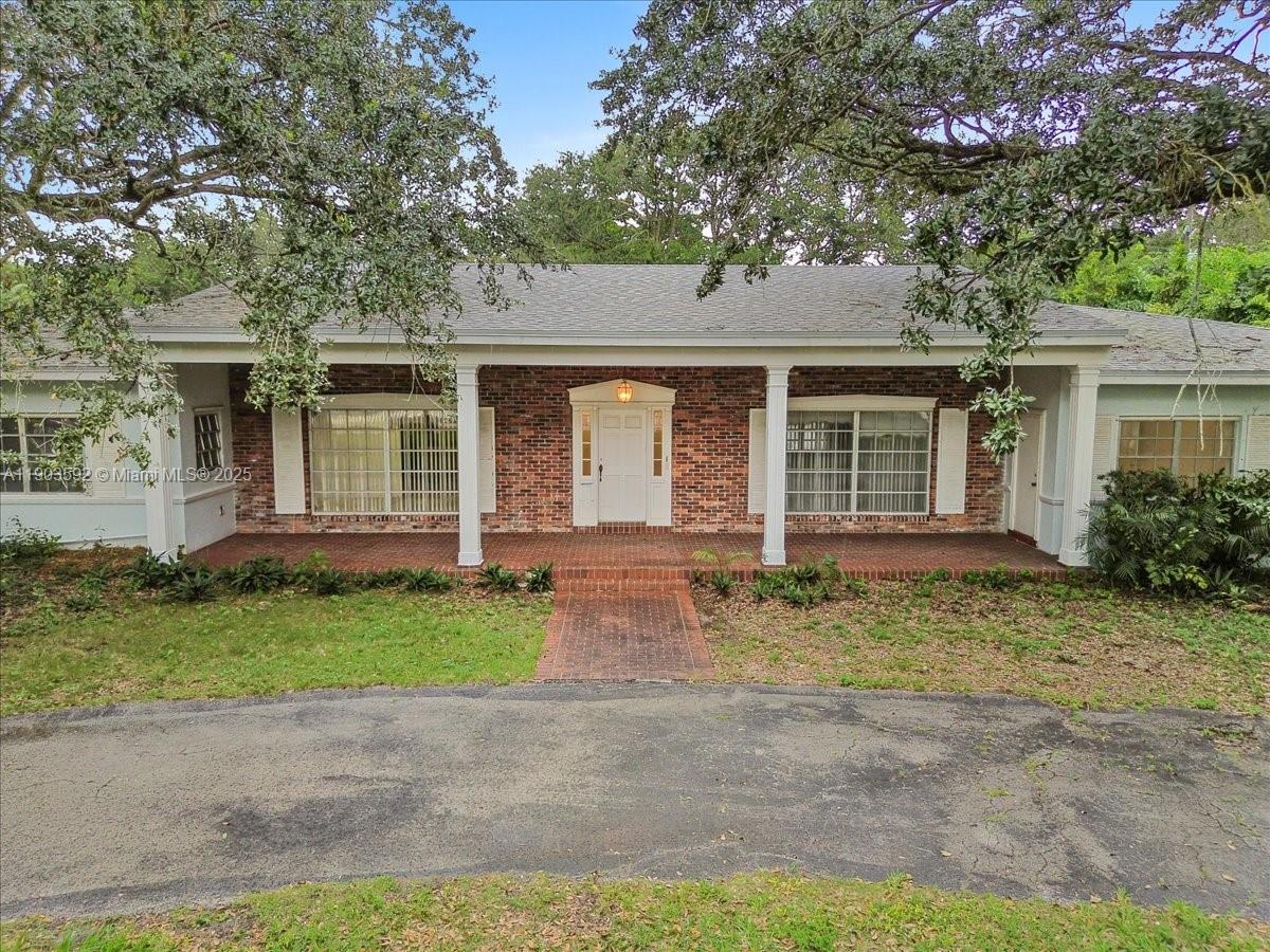 BISCAYNE ESTATES - Residential