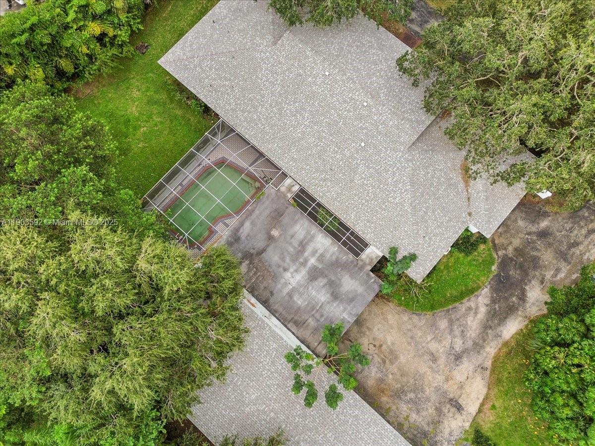 BISCAYNE ESTATES - Residential